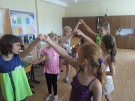 http://kargoo.kz/media/img/photogallery/53aa42f36080e.jpg?t=53aa42f362f0e