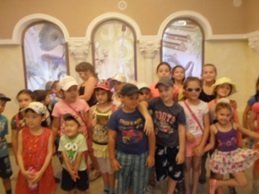 http://kargoo.kz/media/img/photogallery/53acf456c4954.jpg?t=53acf456c70dc