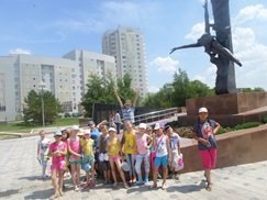http://kargoo.kz/media/img/photogallery/53ad2bca18ded.jpg?t=53ad2bca1b86e