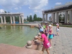 http://kargoo.kz/media/img/photogallery/53ad2bfd7d262.jpg?t=53ad2bfd7f9ae