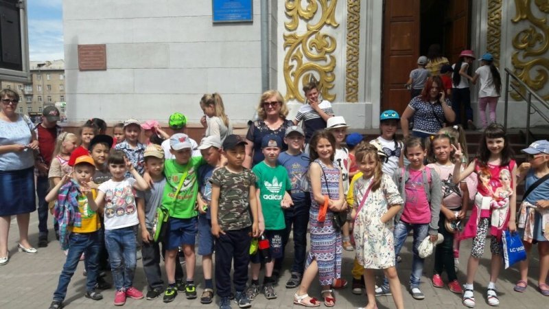 http://kargoo.kz/media/img/photogallery/5942061355d03.jpg?t=5942062141b45