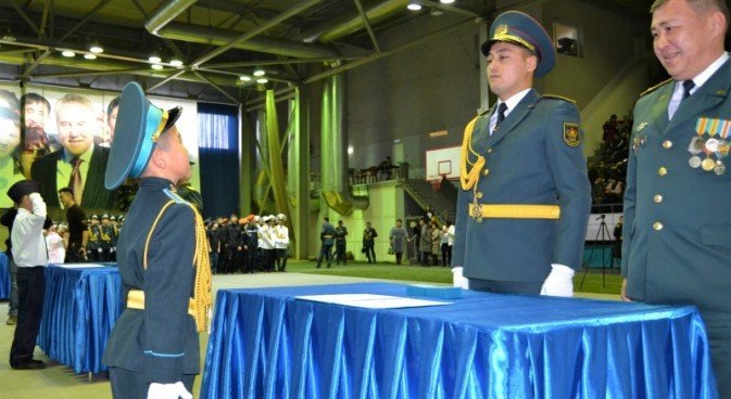 Состоялась торжественная церемония  посвящения в кадеты  учащихся кадетских классов